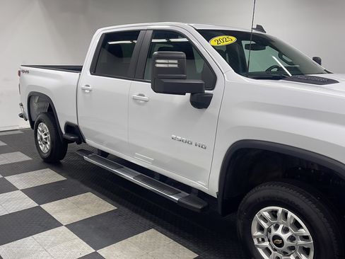 Used 2025 Chevrolet Silverado 2500 LT w/ Convenience Package AWD/4WD image 20