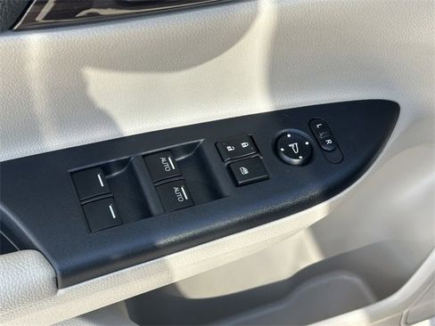 Used 2017 Honda Accord SE image 18