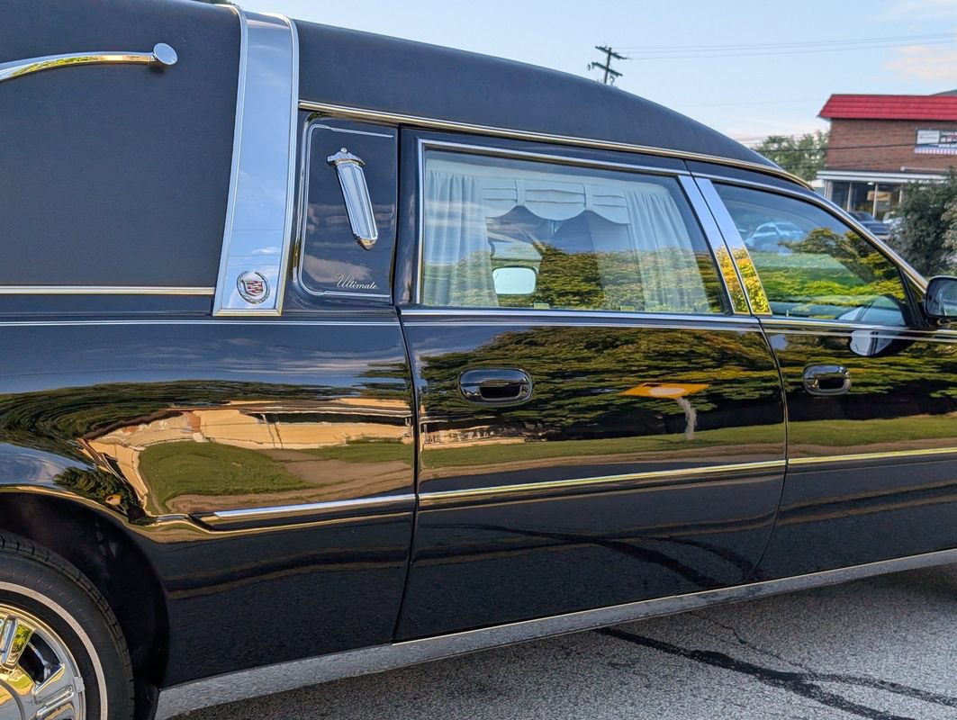 Used 2009 Cadillac DTS Hearse FWD image 19
