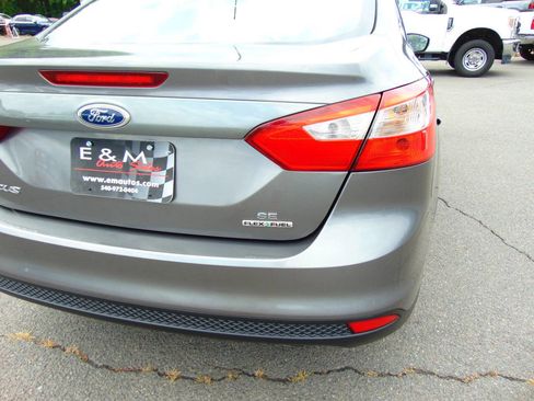 Used 2013 Ford Focus SE FWD image 34