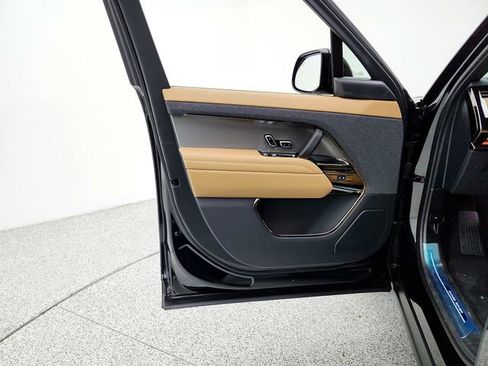 New 2026 Land Rover Range Rover Sport SE AWD/4WD image 27