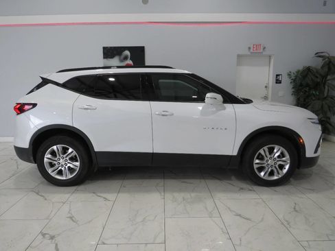 Used 2020 Chevrolet Blazer LT w/ Sound & Technology Package FWD image 3