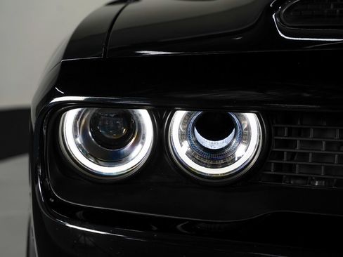 Used 2023 Dodge Challenger SRT Hellcat RWD image 11