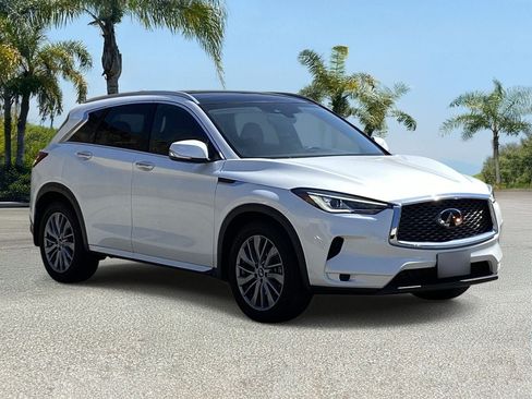 Certified 2025 INFINITI QX50 Luxe AWD/4WD image 6