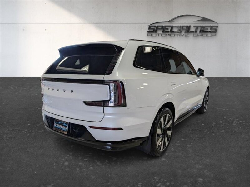 Used 2025 Volvo EX90 Ultra AWD/4WD image 10