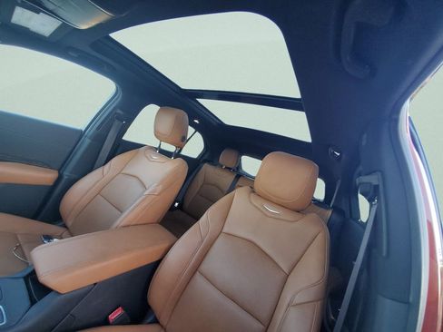 Used 2019 Cadillac XT4 Premium Luxury FWD image 17