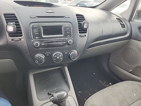 Used 2014 Kia Forte LX image 10