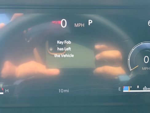 New 2025 Jeep Grand Cherokee Altitude image 14