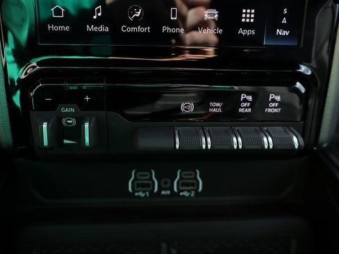 Used 2025 RAM 2500 Laramie image 27