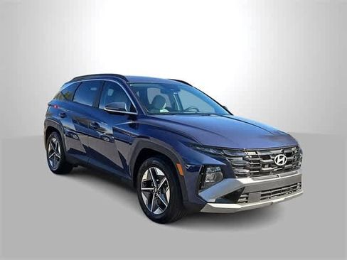 Certified 2025 Hyundai Tucson SEL image 2
