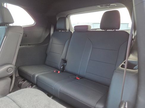 Used 2025 Buick Enclave Preferred w/ Super Cruise Package FWD image 23