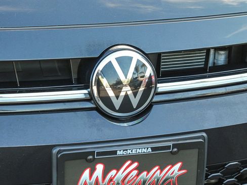 Used 2025 Volkswagen Jetta Sport image 5