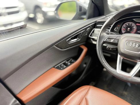 Used 2019 Audi Q8 Premium Plus AWD/4WD image 23