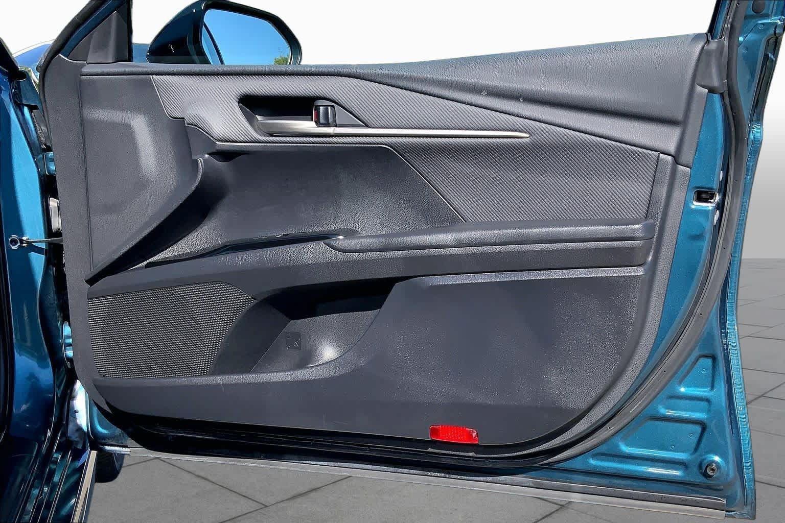 Used 2025 Toyota Camry SE FWD image 22