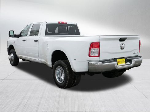 Used 2024 RAM 3500 Tradesman w/ Chrome Appearance Group image 5
