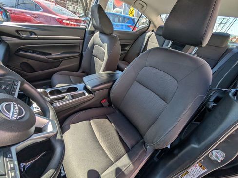 Used 2023 Nissan Altima 2.5 SV image 16