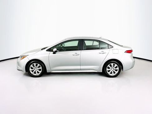 Used 2024 Toyota Corolla LE image 4