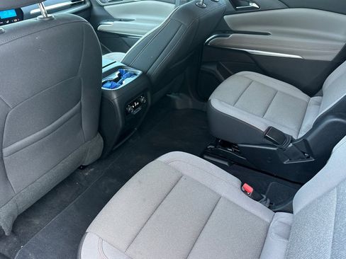 Used 2025 Chevrolet Traverse LT AWD/4WD image 14