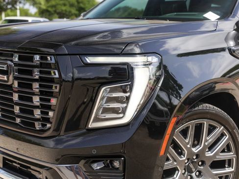 Used 2026 GMC Yukon Denali Ultimate AWD/4WD image 3