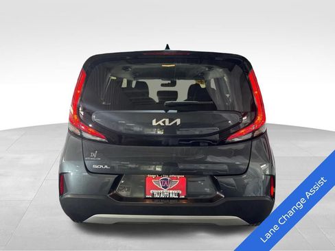 Used 2025 Kia Soul LX w/ LX Technology Package FWD image 6