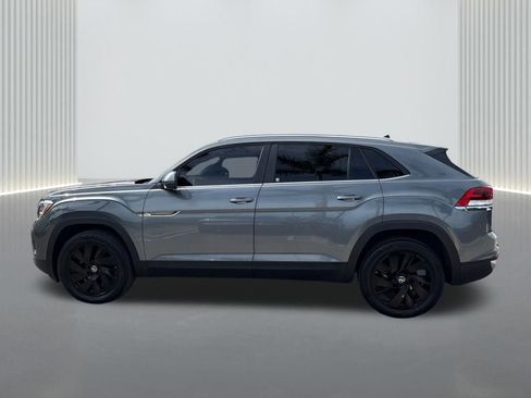 Used 2024 Volkswagen Atlas Cross Sport SE w/ Panoramic Sunroof Package FWD image 7