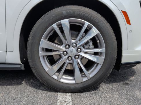 Used 2023 Cadillac XT6 Premium Luxury w/ Platinum Package FWD image 14