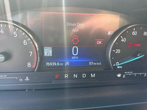 Used 2021 Ford Explorer Limited w/ Equipment Group 301A RWD image 2
