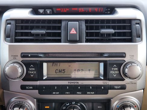 Used 2011 Toyota 4Runner SR5 AWD/4WD image 18