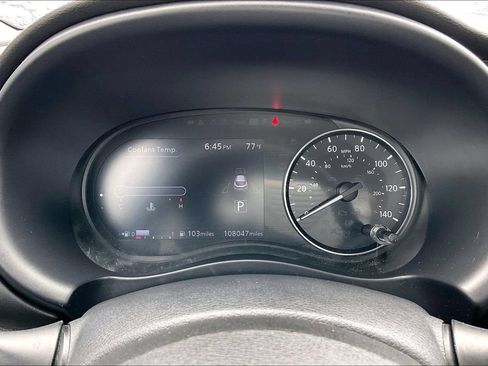 Used 2023 Nissan Kicks SR FWD image 12
