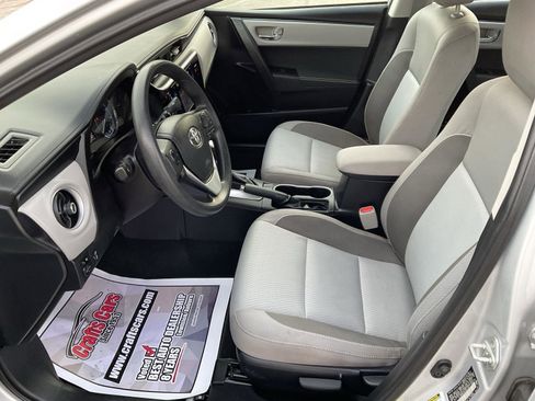 Used 2017 Toyota Corolla LE image 10