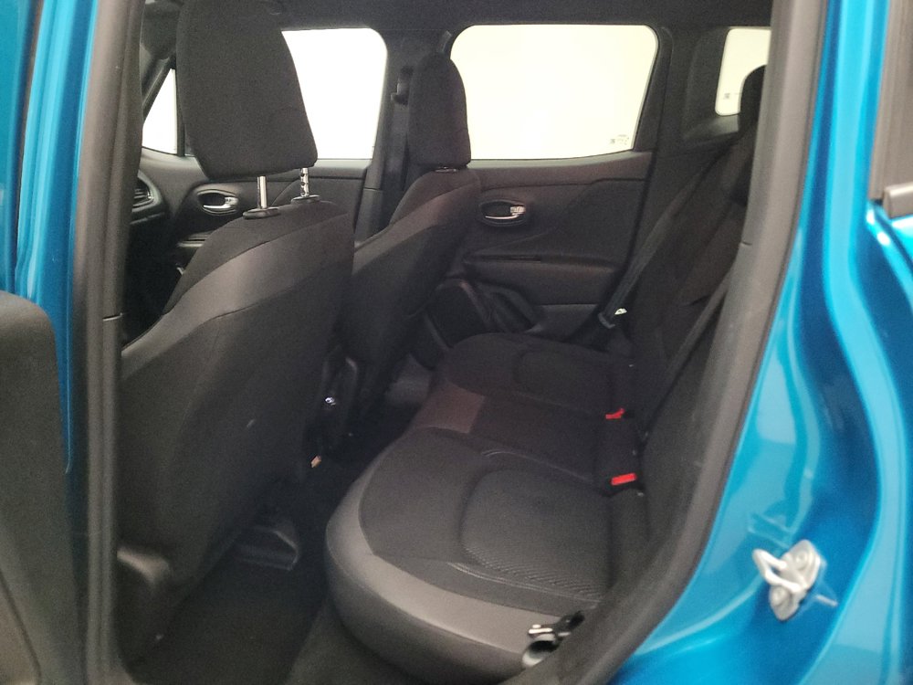 Used 2022 Jeep Renegade Altitude w/ Convenience Group AWD/4WD image 18