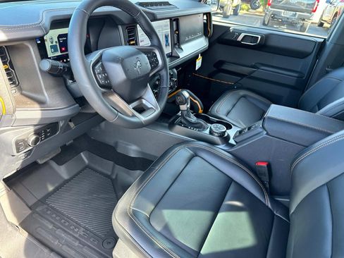 Used 2024 Ford Bronco Badlands image 49