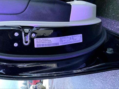 Used 2024 Chrysler Pacifica Select image 21