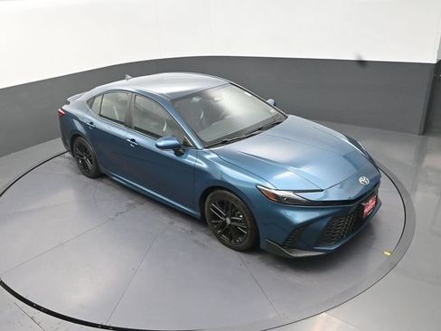 Used 2025 Toyota Camry SE FWD image 22