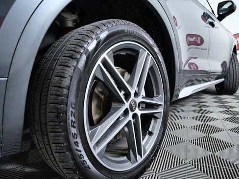 Used 2024 Audi Q5 e Premium Plus w/ Premium Plus Package image 9