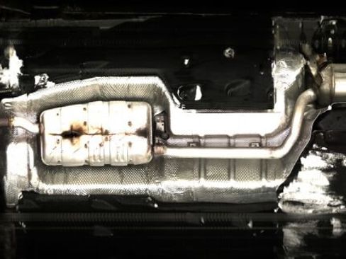 Used 2024 Chrysler Pacifica Touring-L image 16