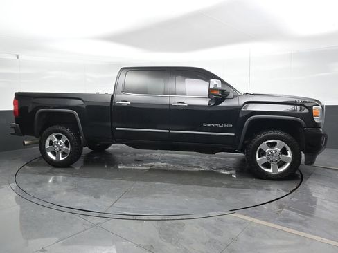 Used 2016 GMC Sierra 2500 Denali w/ Duramax Plus Package image 4
