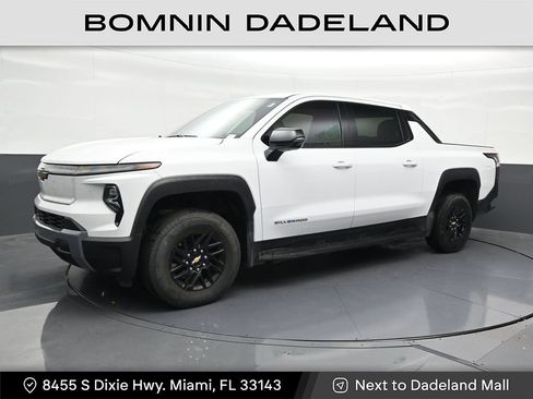 Used 2025 Chevrolet Silverado EV LT AWD/4WD image 1