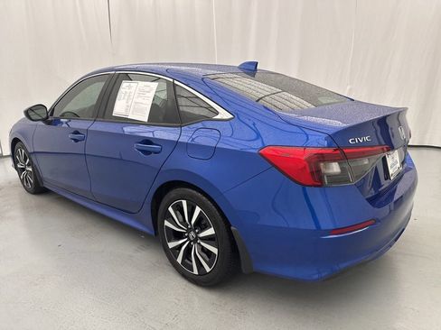 Used 2022 Honda Civic EX image 5