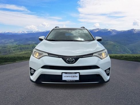 Used 2017 Toyota RAV4 XLE AWD/4WD image 9
