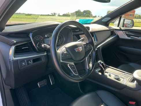 Used 2024 Cadillac XT5 Sportv AWD/4WD image 12