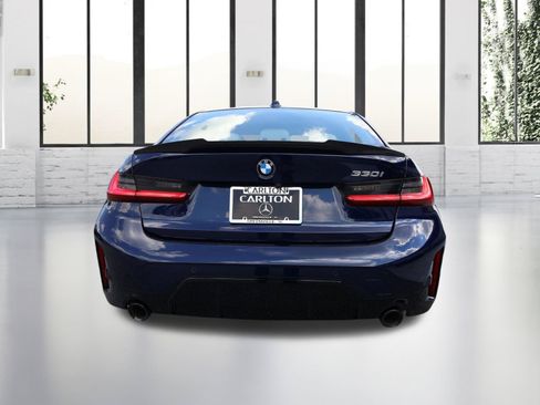 Used 2023 BMW 330i Sedan RWD image 4