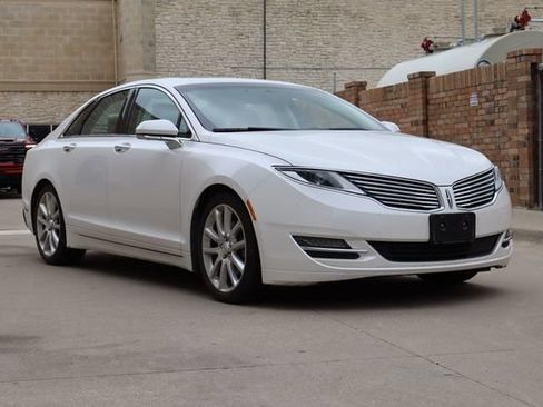 Used 2016 Lincoln MKZ w/ Equipment Group 300A Reserve FWD image 2