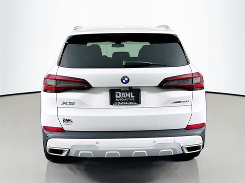 Used 2023 BMW X5 xDrive40i w/ Premium Package AWD/4WD image 12