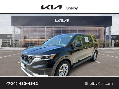 Used 2023 Kia Carnival LX image 1