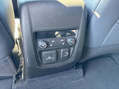 Used 2024 Buick Enclave Premium image 20