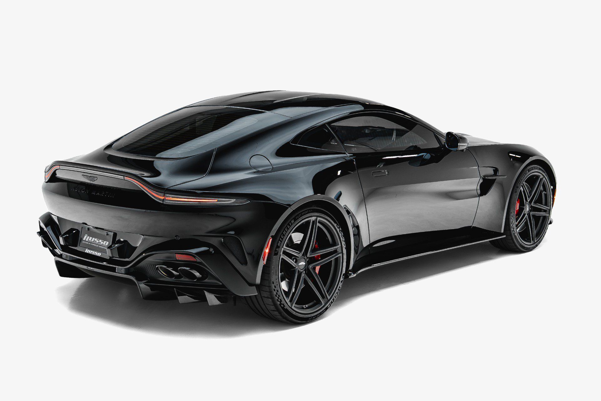 Used 2025 Aston Martin V8 Vantage Coupe RWD image 11