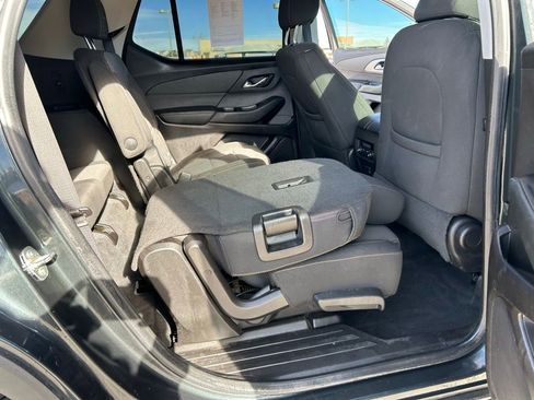 Used 2019 Chevrolet Traverse LT image 21
