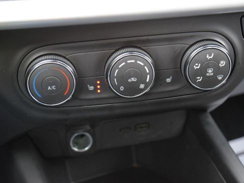 Used 2024 Chevrolet Trax LS w/ LS Convenience Package image 26