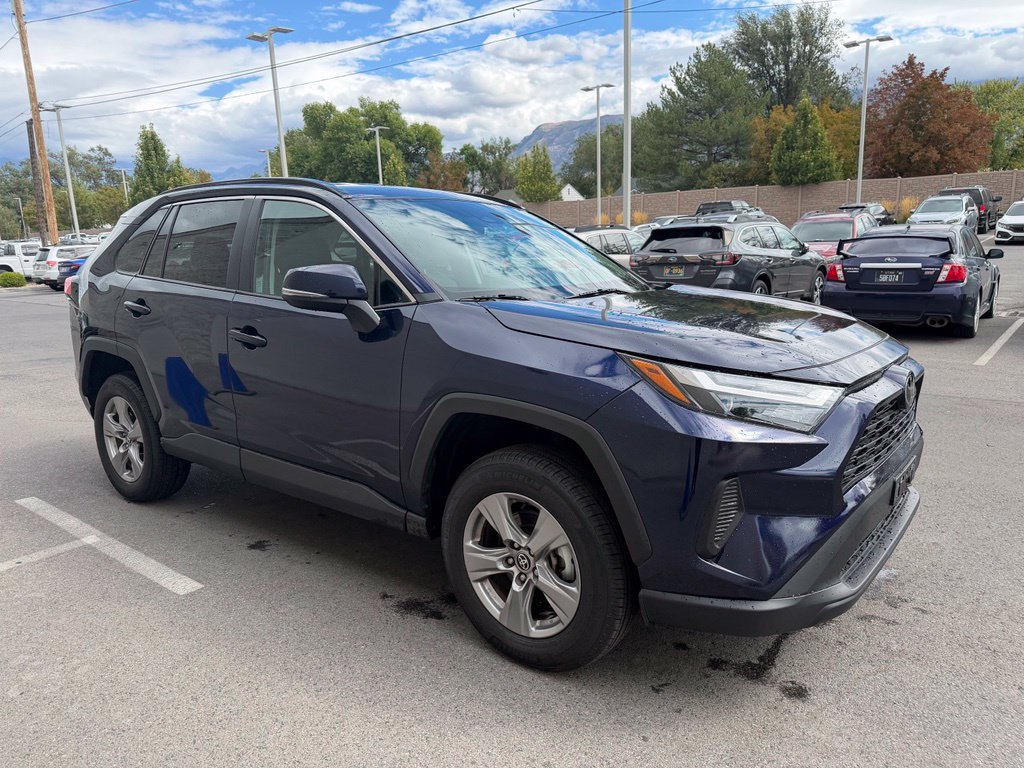 Used 2025 Toyota RAV4 XLE AWD/4WD image 7
